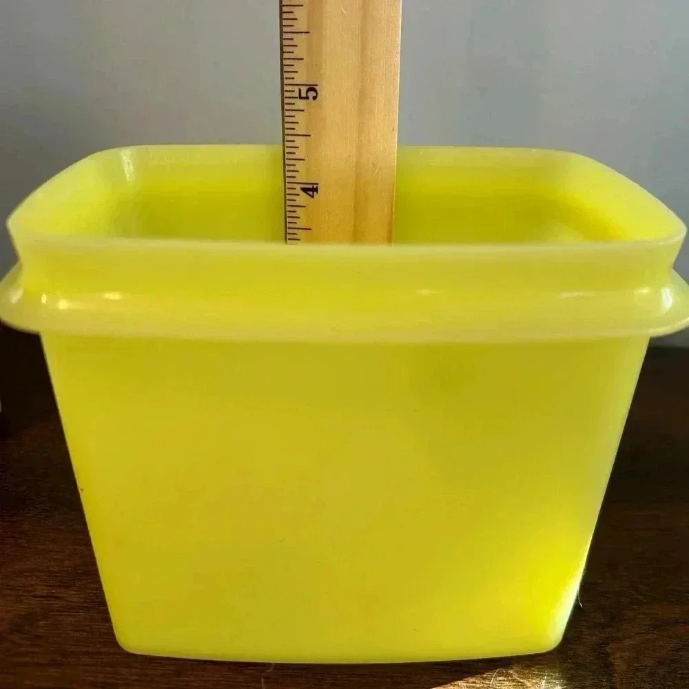 Tupperware great used